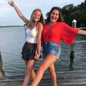 Meet your Posher, Abby